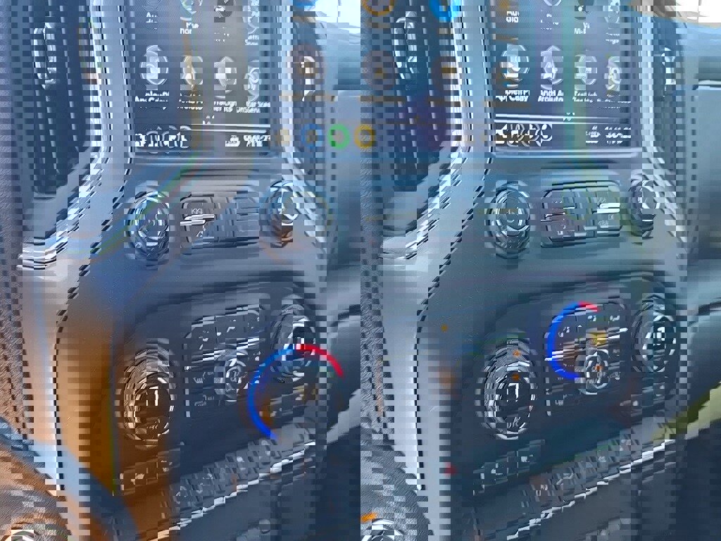 Used 2020 Chevrolet Silverado 1500 LT w/ Texas Edition image 9