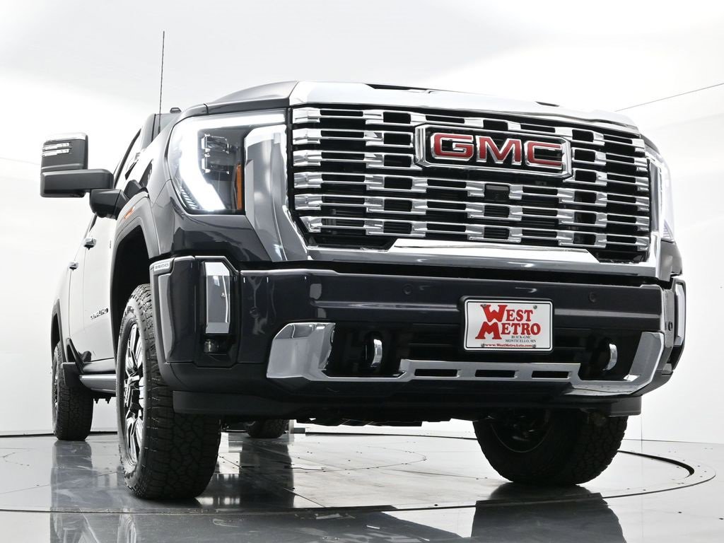 New 2026 GMC Sierra 3500 Denali w/ Denali Reserve Package image 36