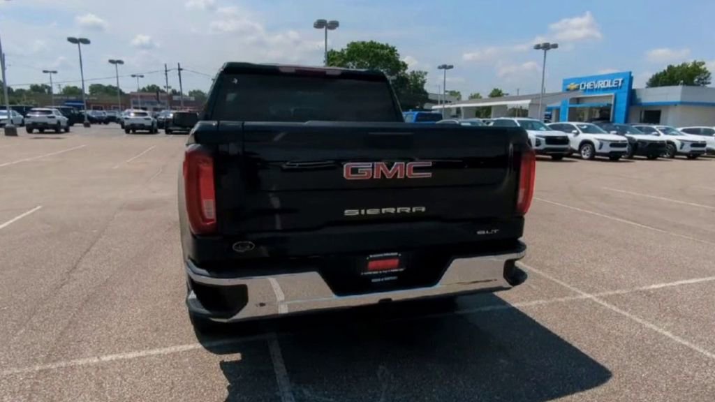 Used 2024 GMC Sierra 1500 SLT image 7