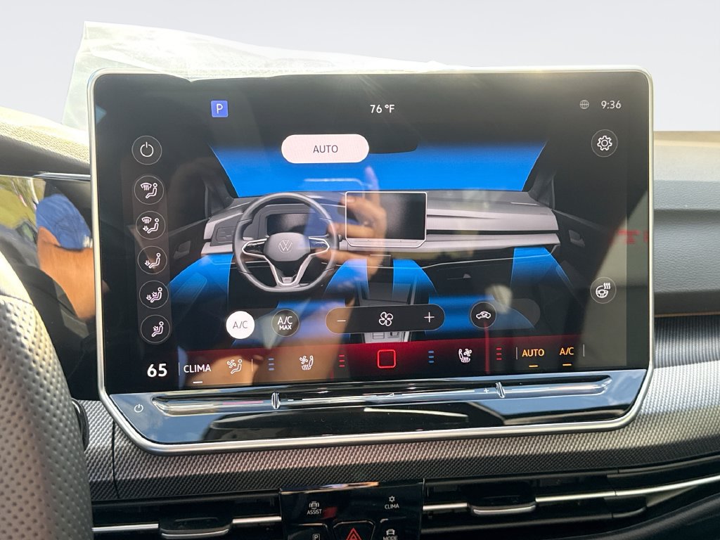 New 2026 Volkswagen GTI SE FWD image 16