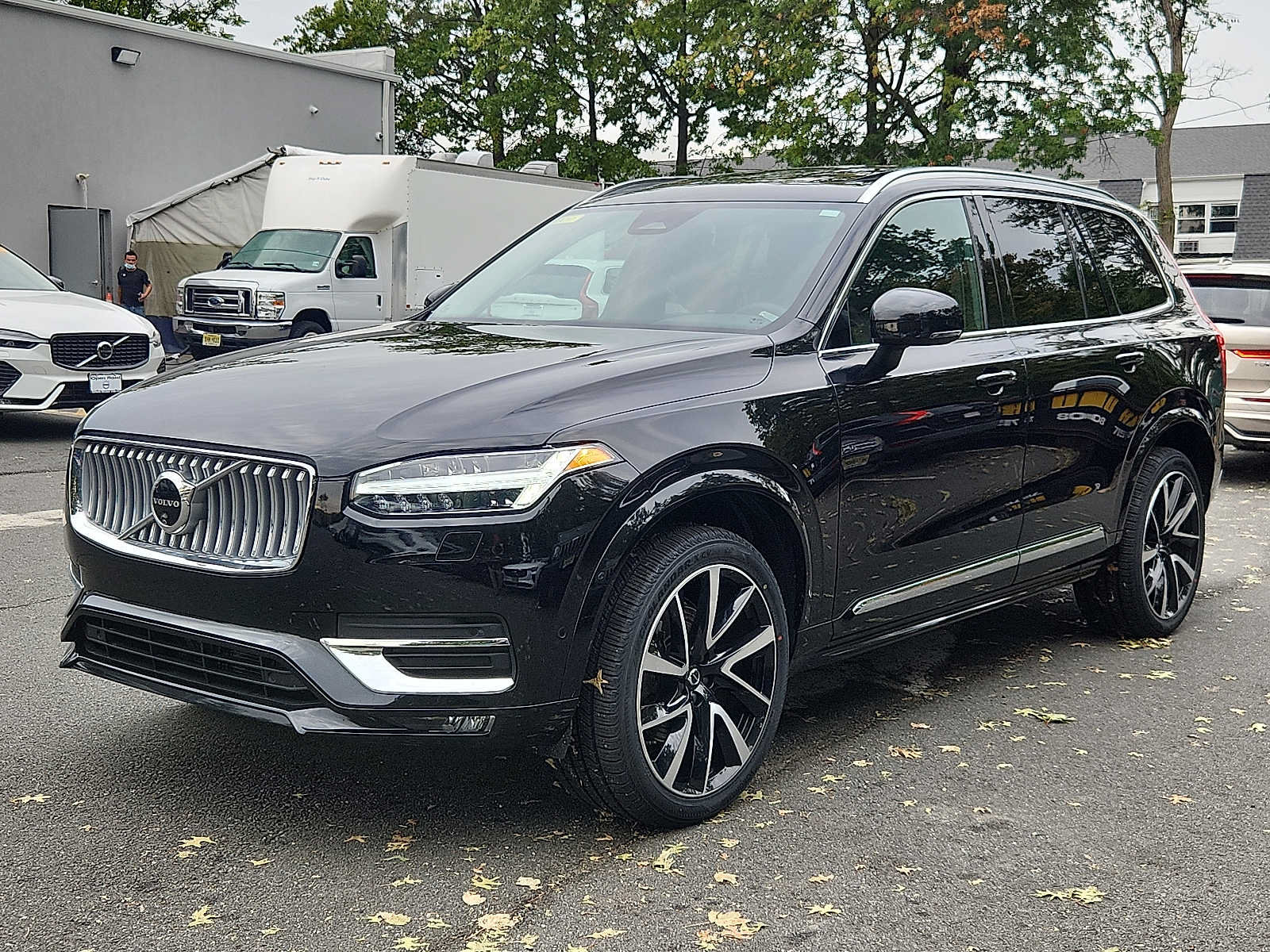Certified 2024 Volvo XC90 B6 Plus w/ Protection Package Premier AWD/4WD image 3