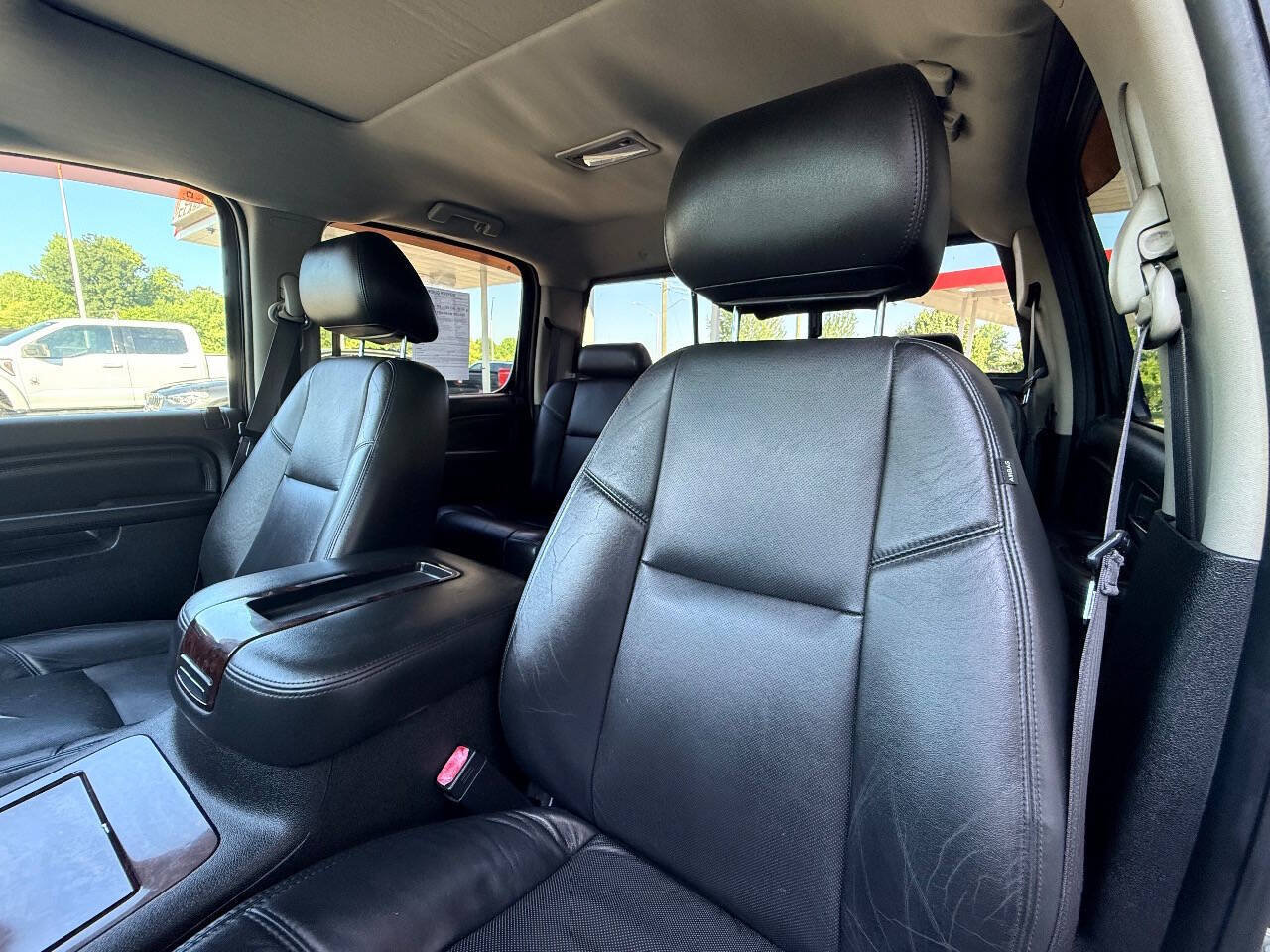 Used 2013 GMC Sierra 1500 Denali AWD/4WD image 31