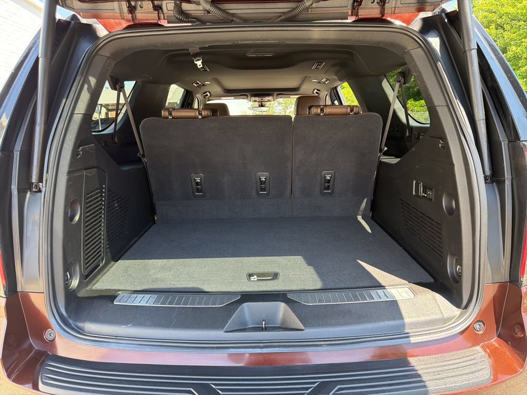 Used 2022 Chevrolet Suburban High Country AWD/4WD image 20