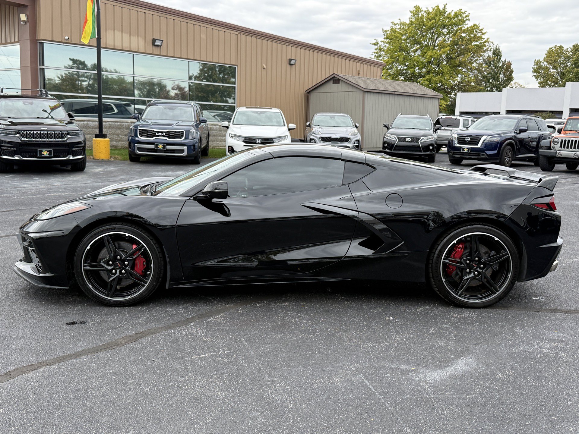 Used 2023 Chevrolet Corvette Stingray Preferred Cpe w/ Z51 Performance Package RWD image 5