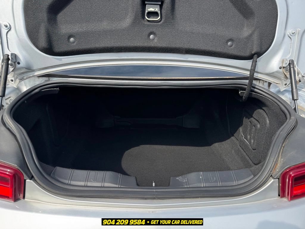 Used 2018 Chevrolet Camaro SS RWD image 30