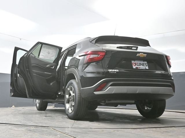 New 2026 Chevrolet Trax LT w/ Driver Confidence Package image 69