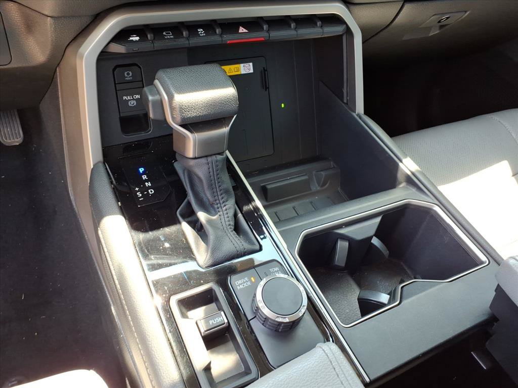 Used 2024 Toyota Tundra Limited AWD/4WD image 24