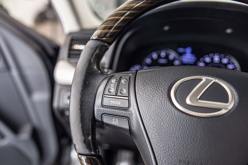 Used 2017 Lexus LS 460 AWD w/ Comfort Package image 25