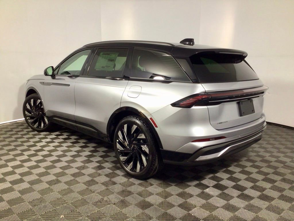 New 2026 Lincoln Nautilus Reserve w/ Jet Appearance Package image 11