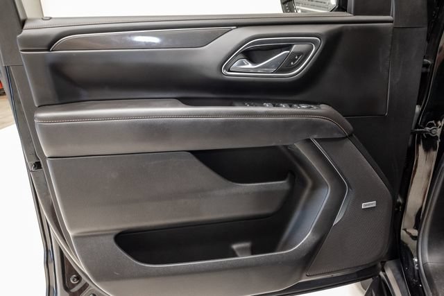 Used 2024 GMC Yukon XL AT4 w/ Technology Package AWD/4WD image 8