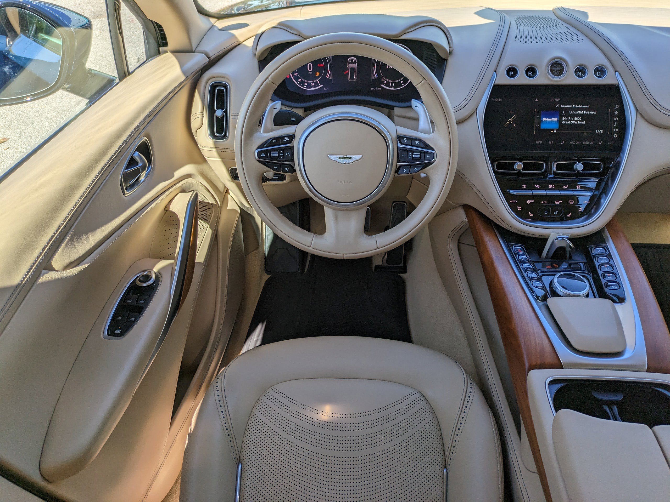 Used 2024 Aston Martin DBX AWD/4WD image 19