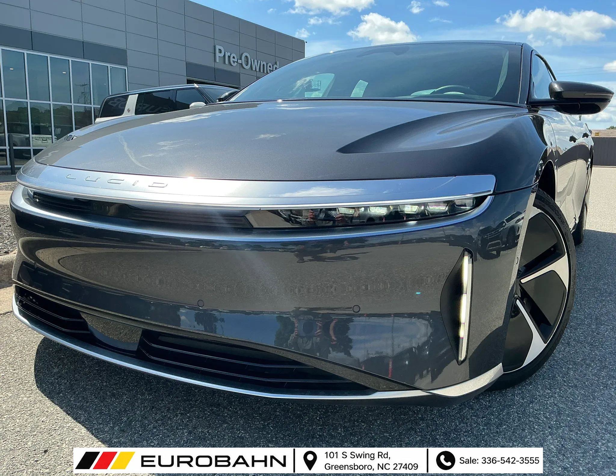 Used 2024 Lucid Air Touring AWD/4WD image 1