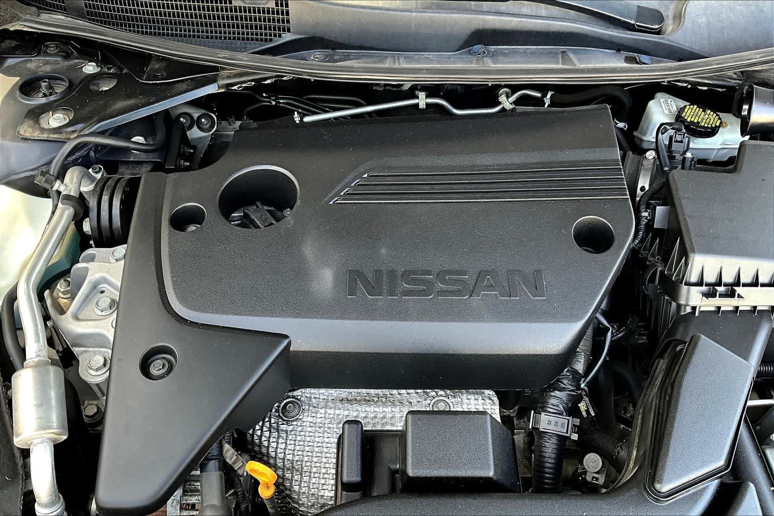 Certified 2018 Nissan Altima 2.5 SR w/ SR Midnight Edition FWD image 32
