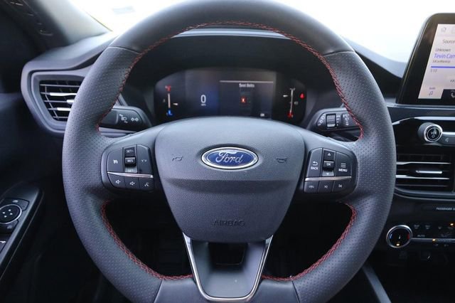 Used 2025 Ford Escape ST-Line AWD/4WD image 10