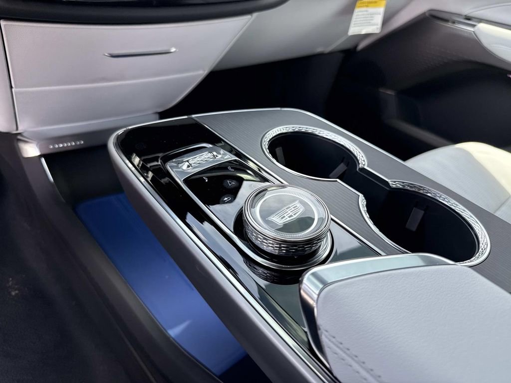 New 2025 Cadillac Lyriq Luxury image 26