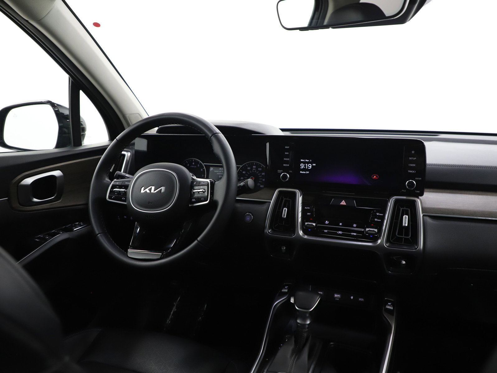 Used 2023 Kia Sorento S w/ Panoramic Sunroof Package image 14