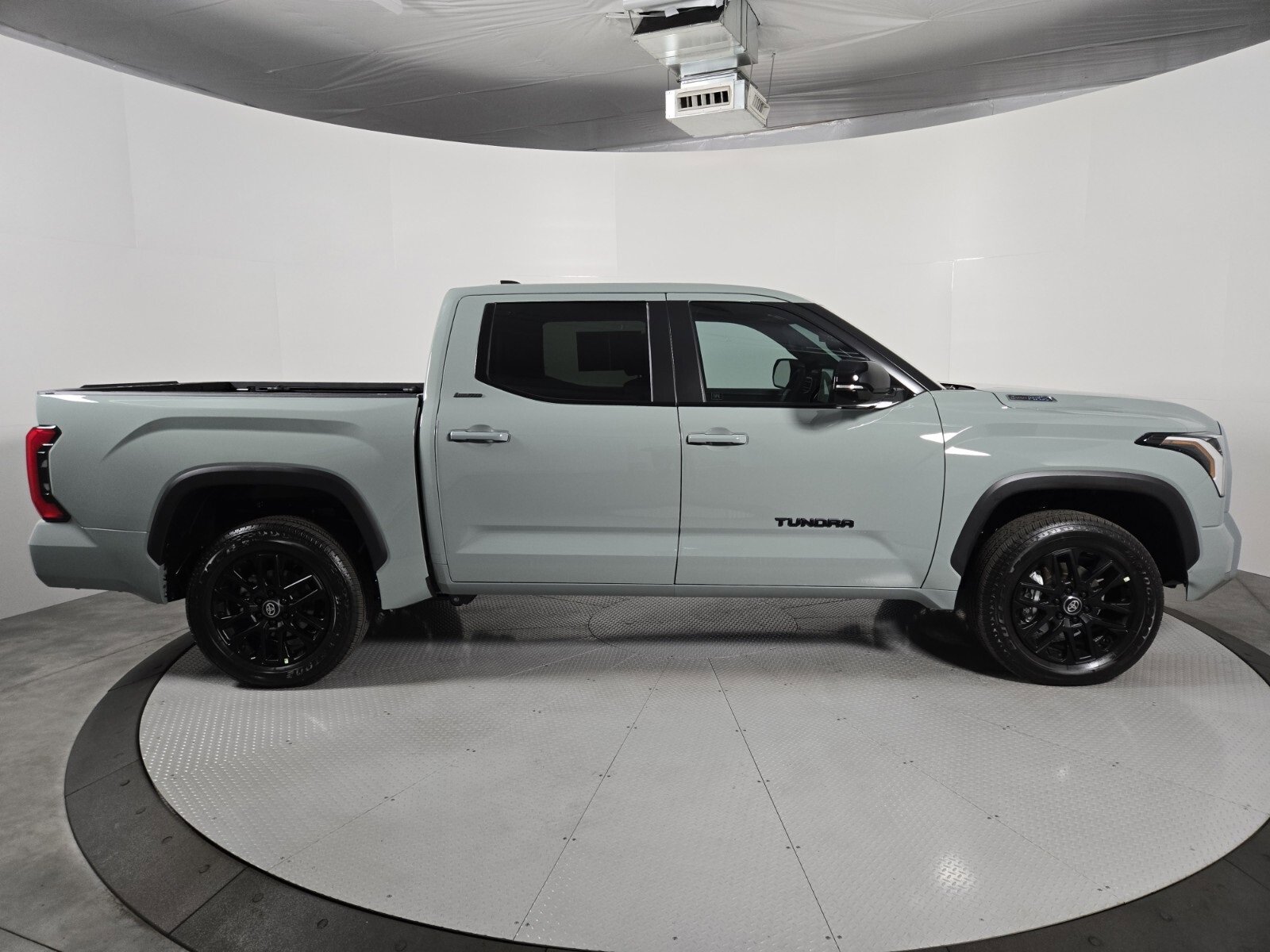 Used 2026 Toyota Tundra Limited image 4