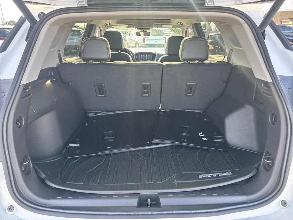 Used 2024 GMC Terrain AT4 w/ Tech Package AWD/4WD image 7