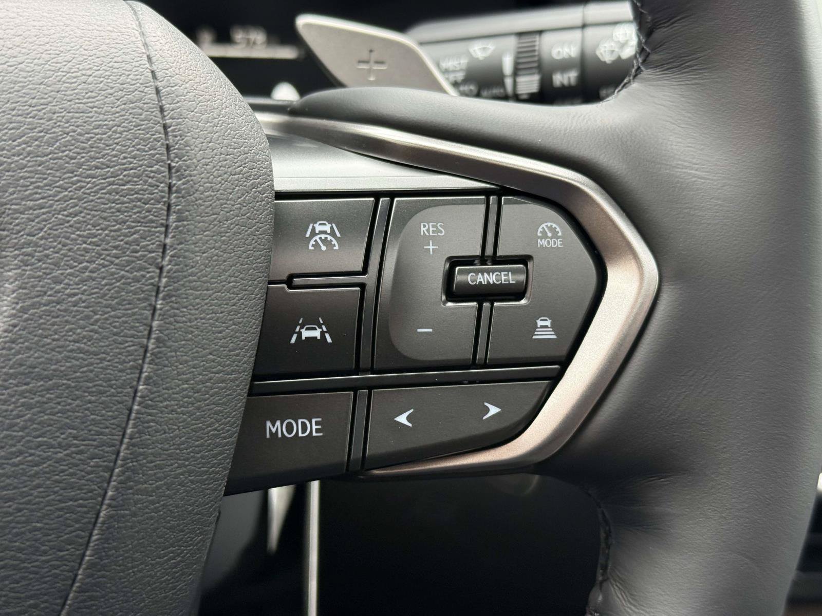 New 2026 Lexus RX 450h AWD image 17