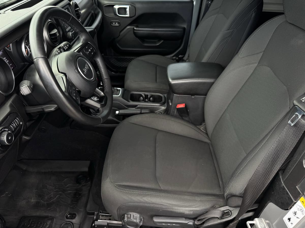 Used 2020 Jeep Wrangler Sport AWD/4WD image 14