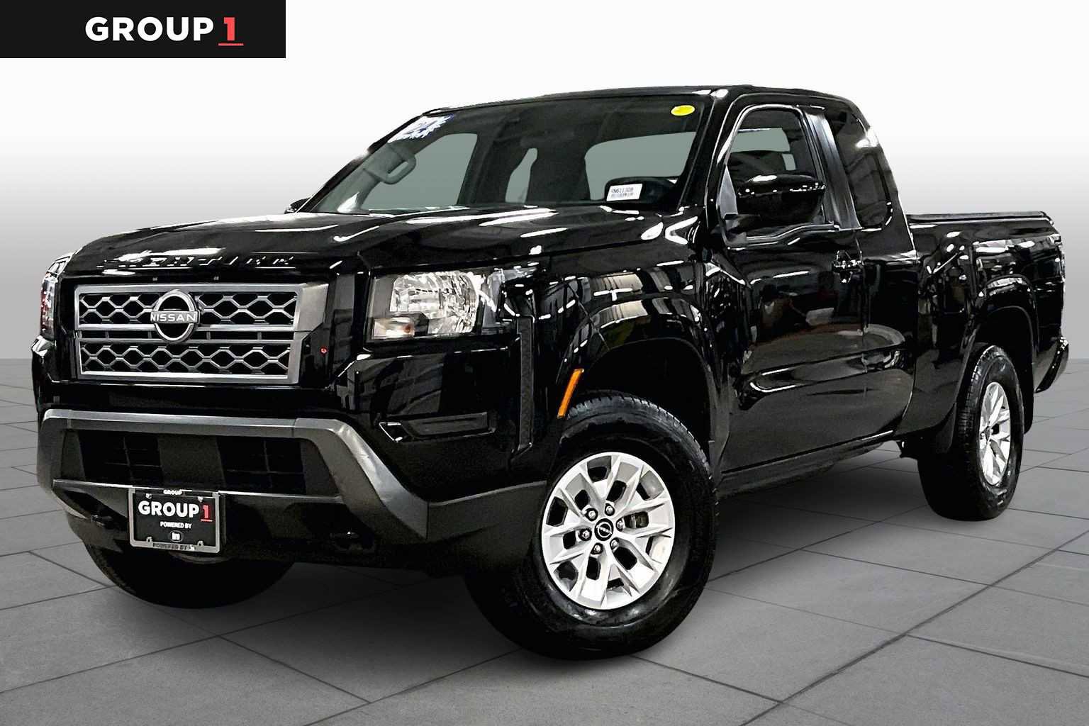 Used 2024 Nissan Frontier SV image 1