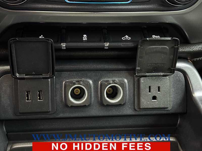 Used 2017 Chevrolet Silverado 1500 LTZ w/ LTZ Plus Package AWD/4WD image 34