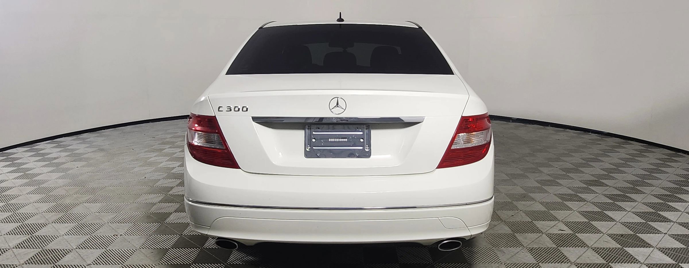 Used 2010 Mercedes-Benz C 300 C 300 Luxury Sedan 4D image 6