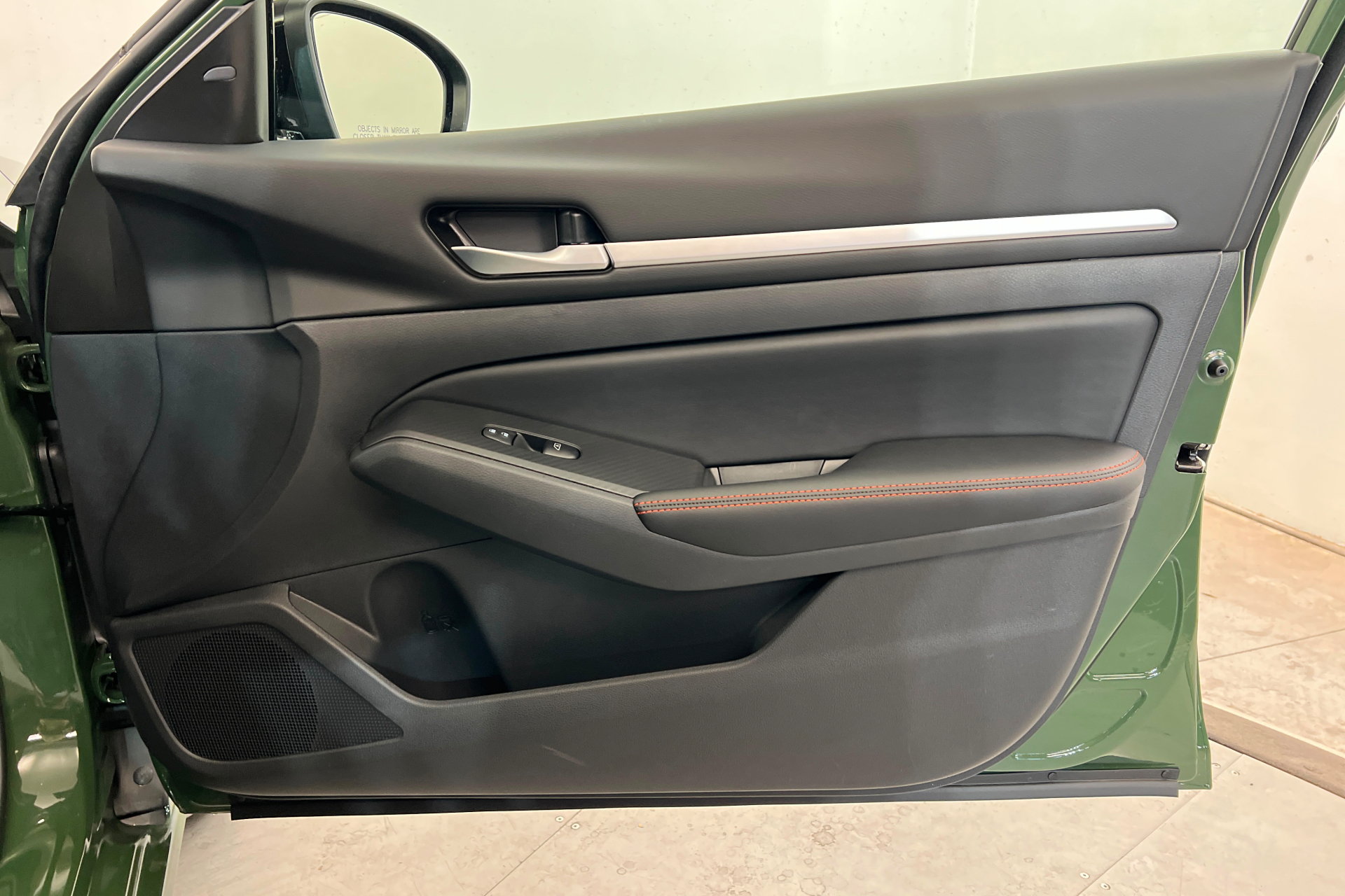 New 2026 Nissan Altima 2.5 SR w/ SR Midnight Edition Package FWD image 22