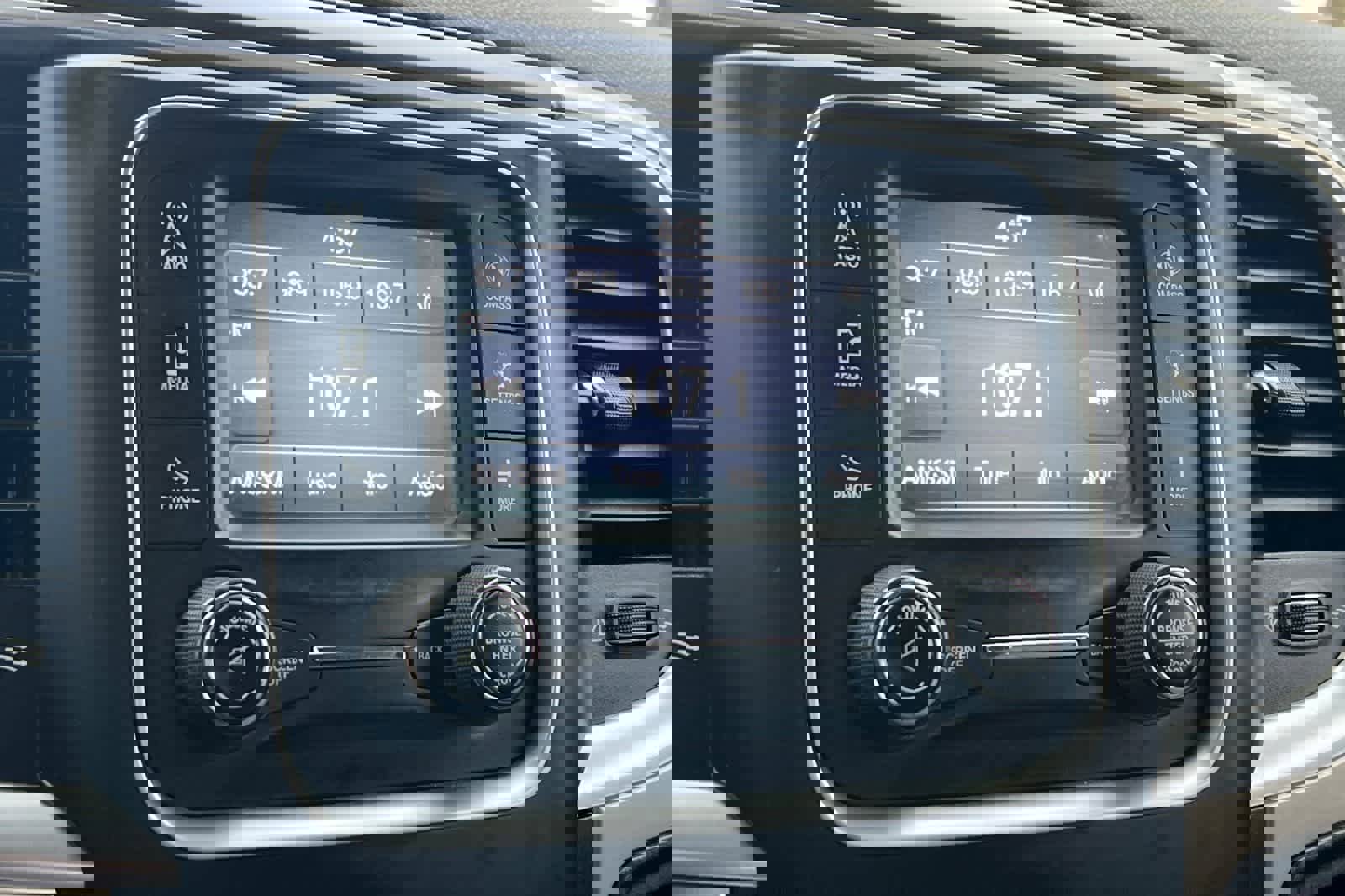 Used 2013 RAM 1500 Classic SLT w/ Remote Start & Security Group image 20