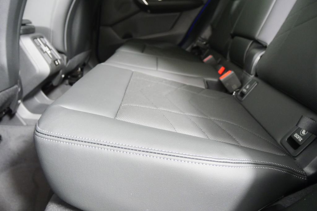 Used 2026 BMW X2 xDrive28i w/ M Sport Package AWD/4WD image 15