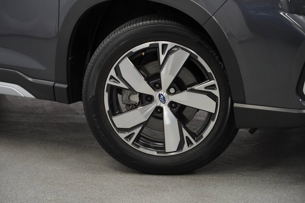 Used 2021 Subaru Forester Touring image 3
