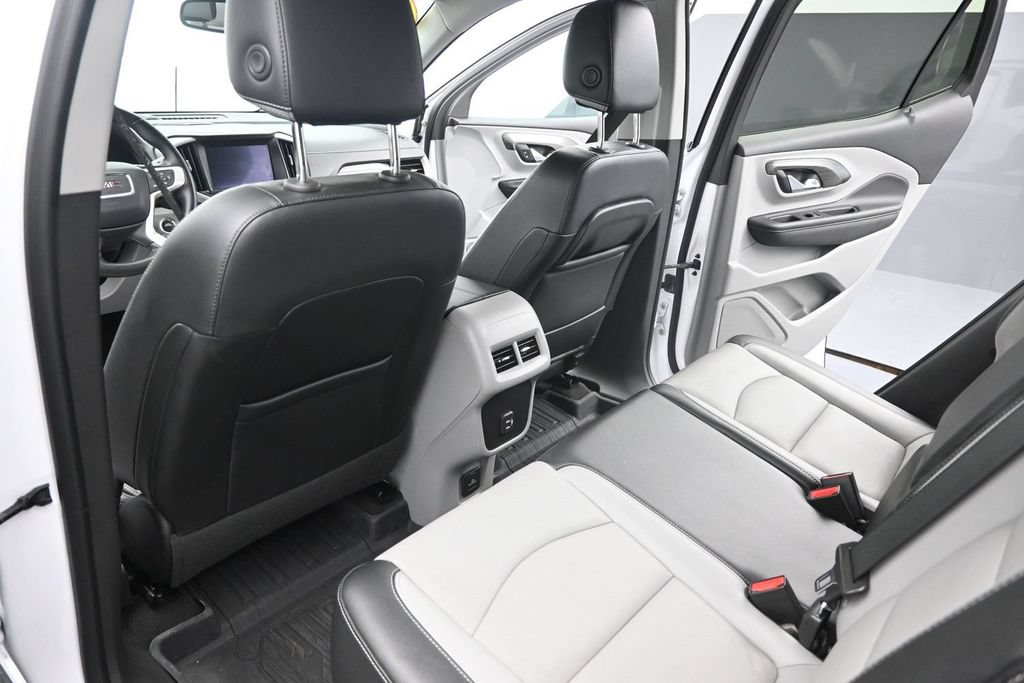 Used 2024 GMC Terrain SLT w/ Infotainment Package II FWD image 16