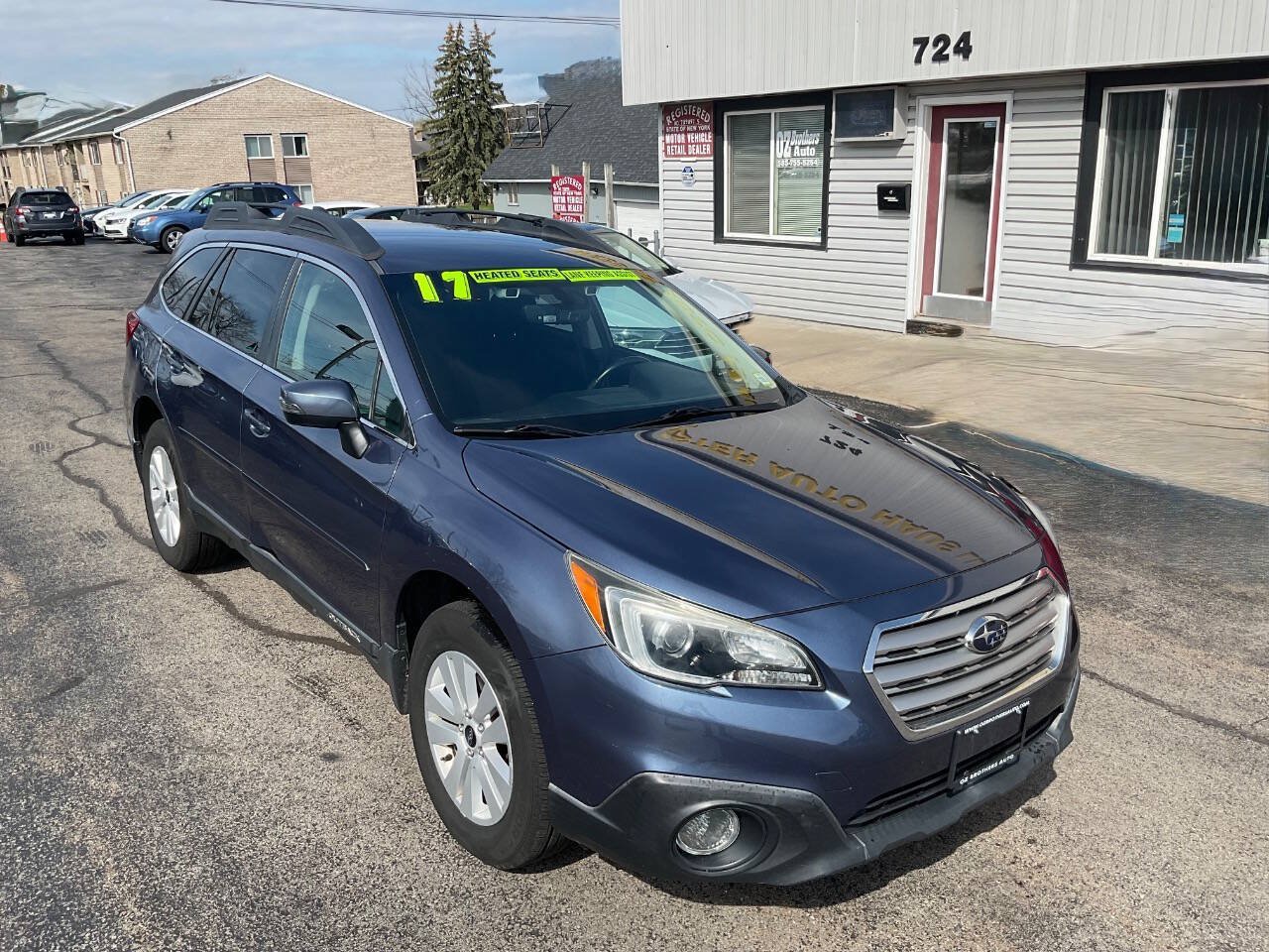 Used 2017 Subaru Outback 2.5i Premium AWD/4WD image 2