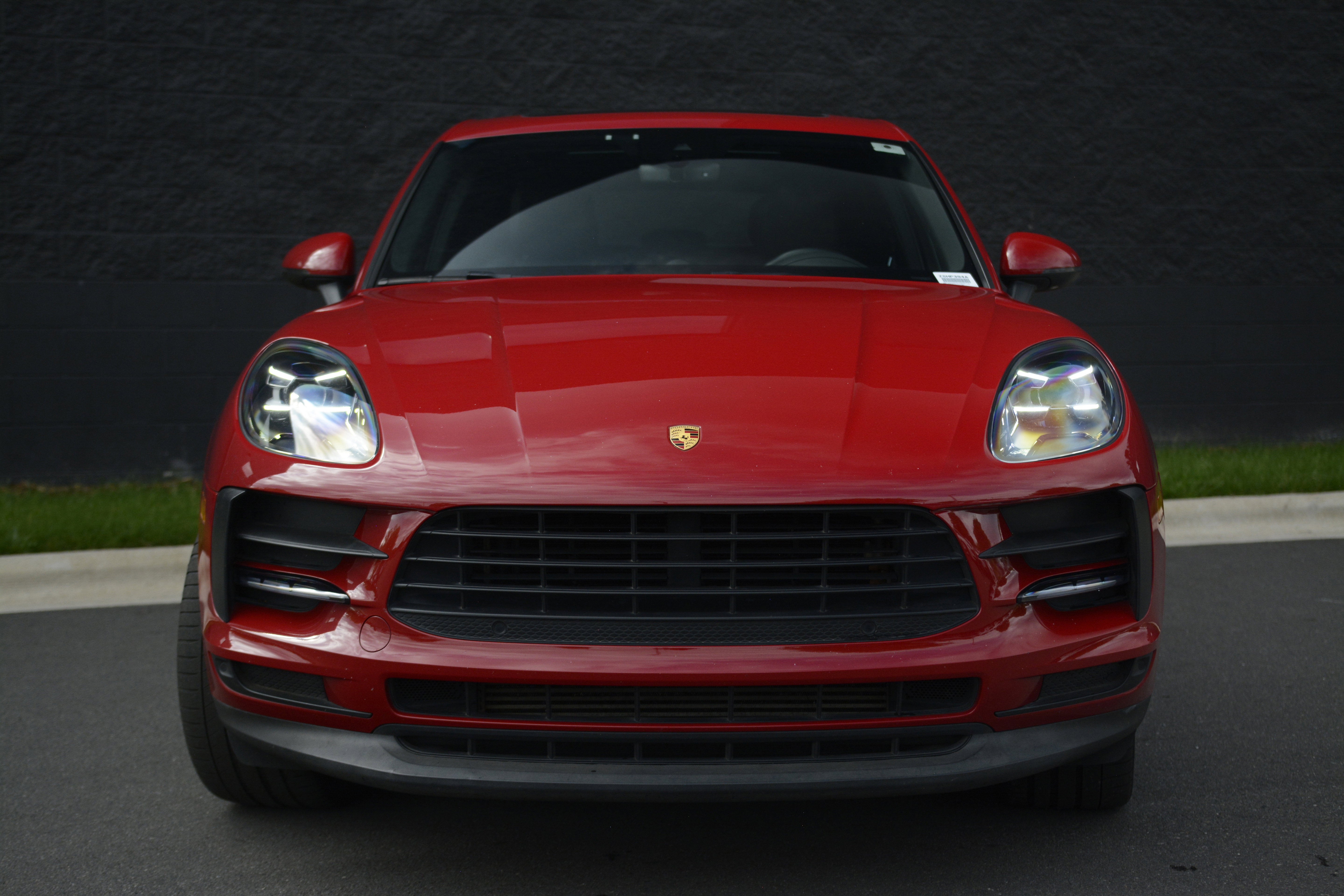 Certified 2020 Porsche Macan AWD/4WD image 10
