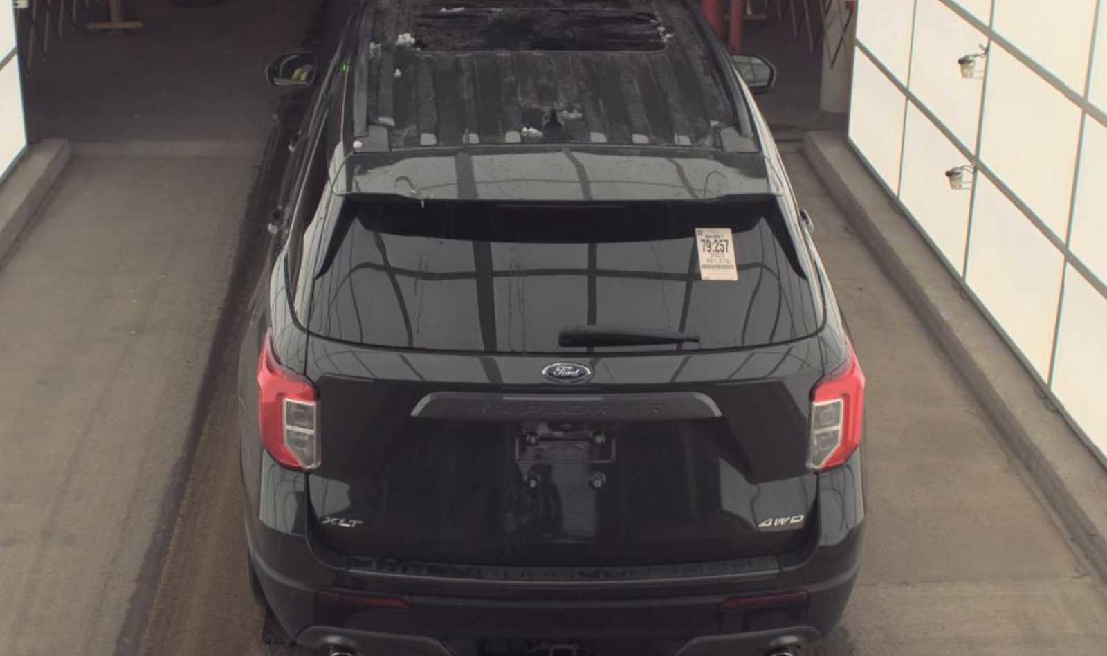 Used 2023 Ford Explorer XLT w/ Equipment Group 202A image 6