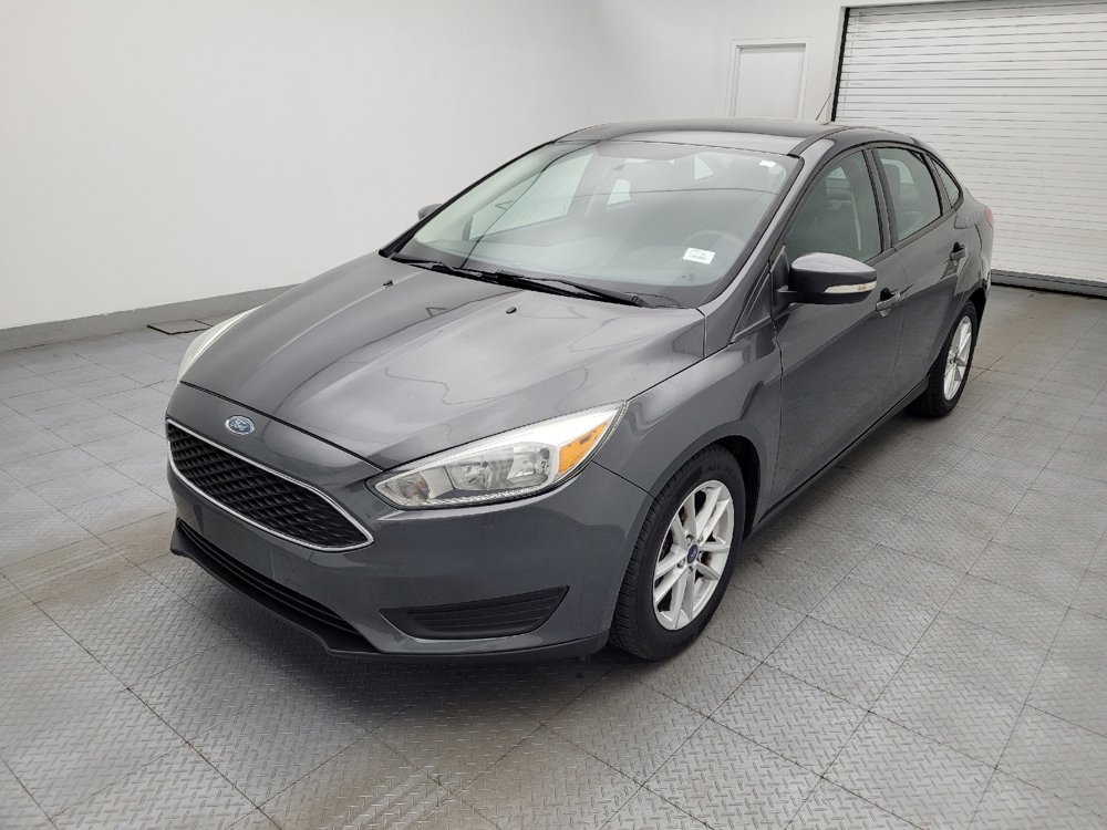Used 2015 Ford Focus SE image 2