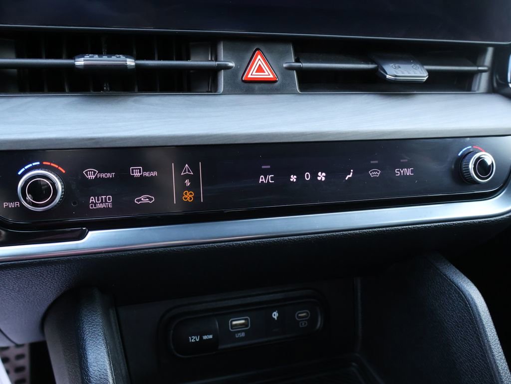 Used 2024 Kia Sportage X-Pro AWD/4WD image 13