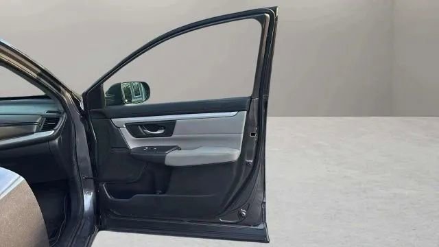 Used 2017 Honda CR-V LX image 42