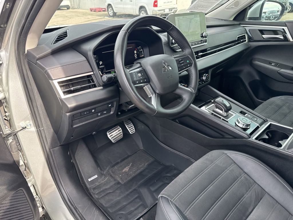 Used 2024 Mitsubishi Outlander SE image 21
