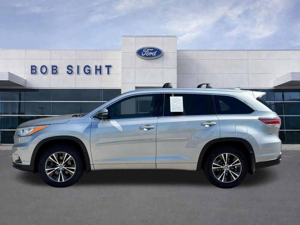 Used 2016 Toyota Highlander XLE w/ Protection Package #3 AWD/4WD image 38