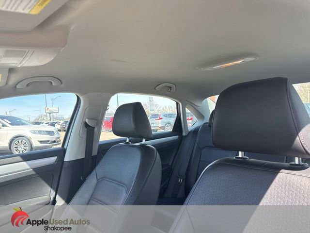 Used 2013 Volkswagen Passat 2.5 SE image 9