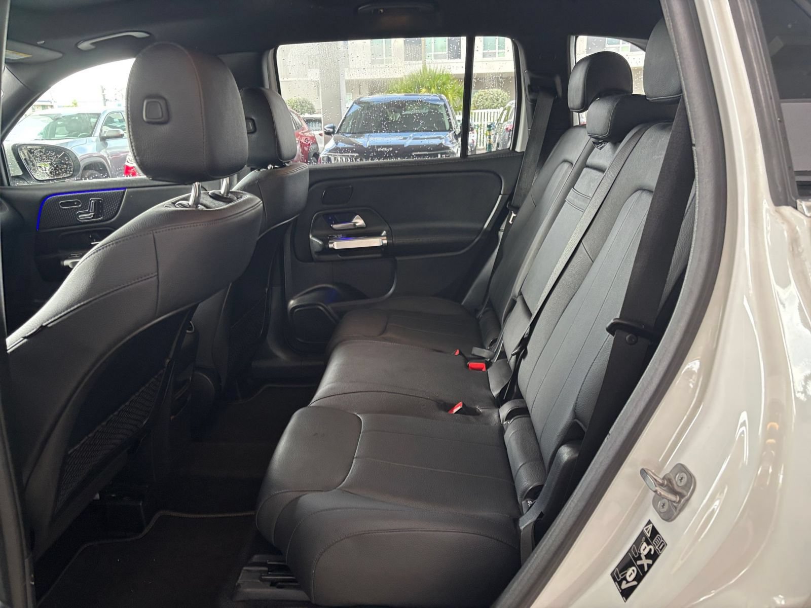 Used 2025 Mercedes-Benz GLB 250 image 28