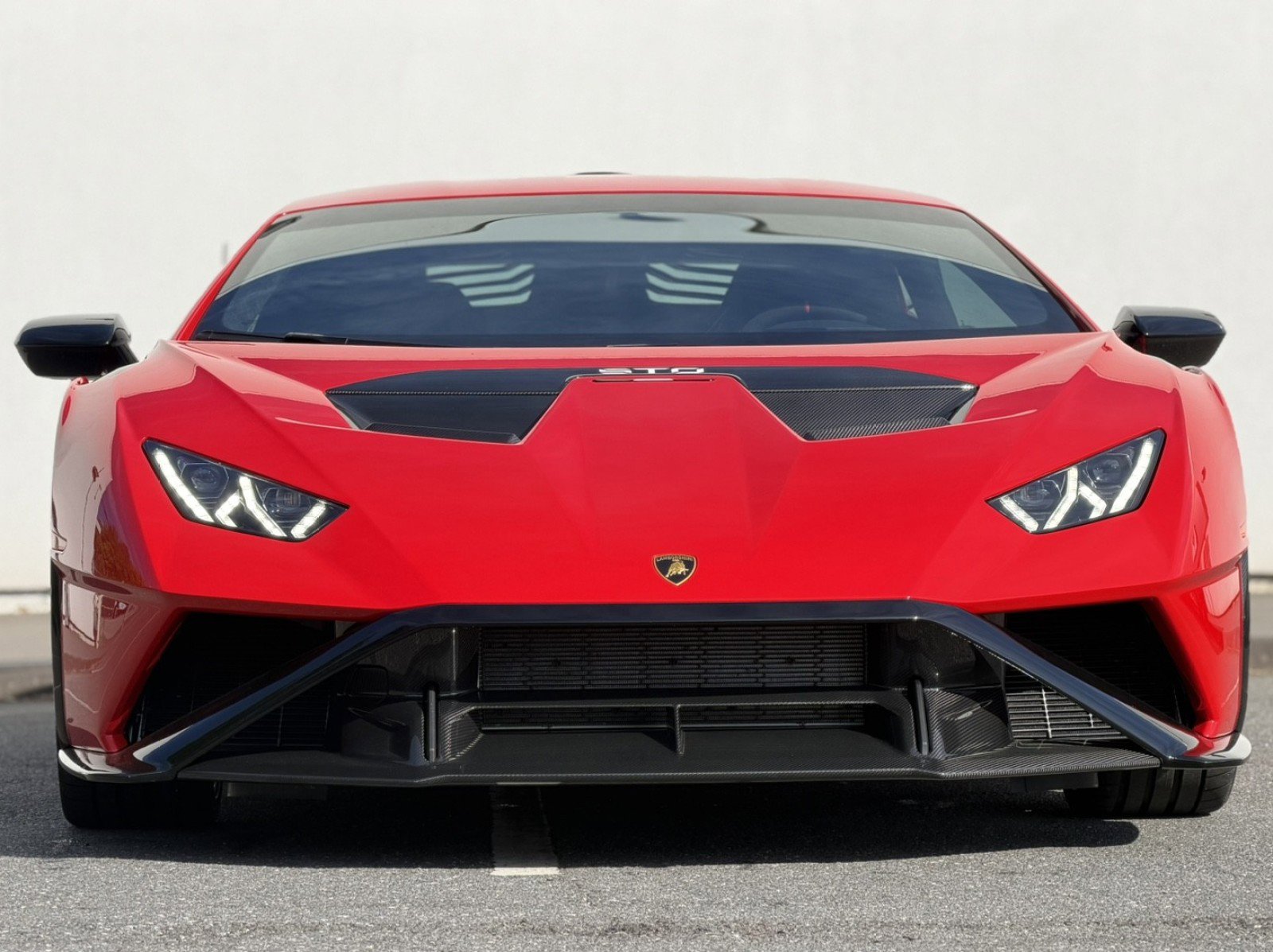 Used 2024 Lamborghini Huracan STO RWD image 5