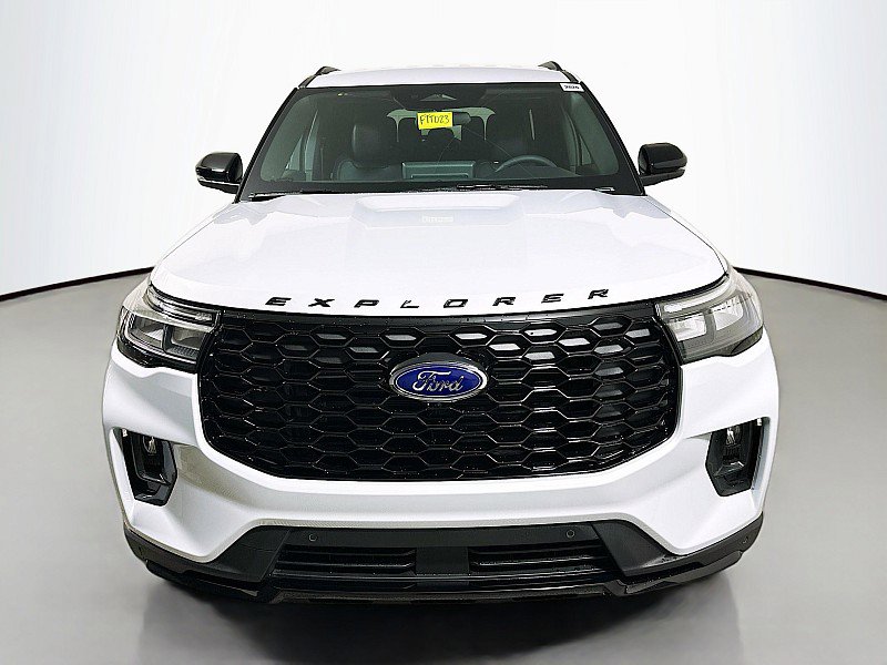 New 2026 Ford Explorer ST-Line w/ ST-Line Street Pack image 2