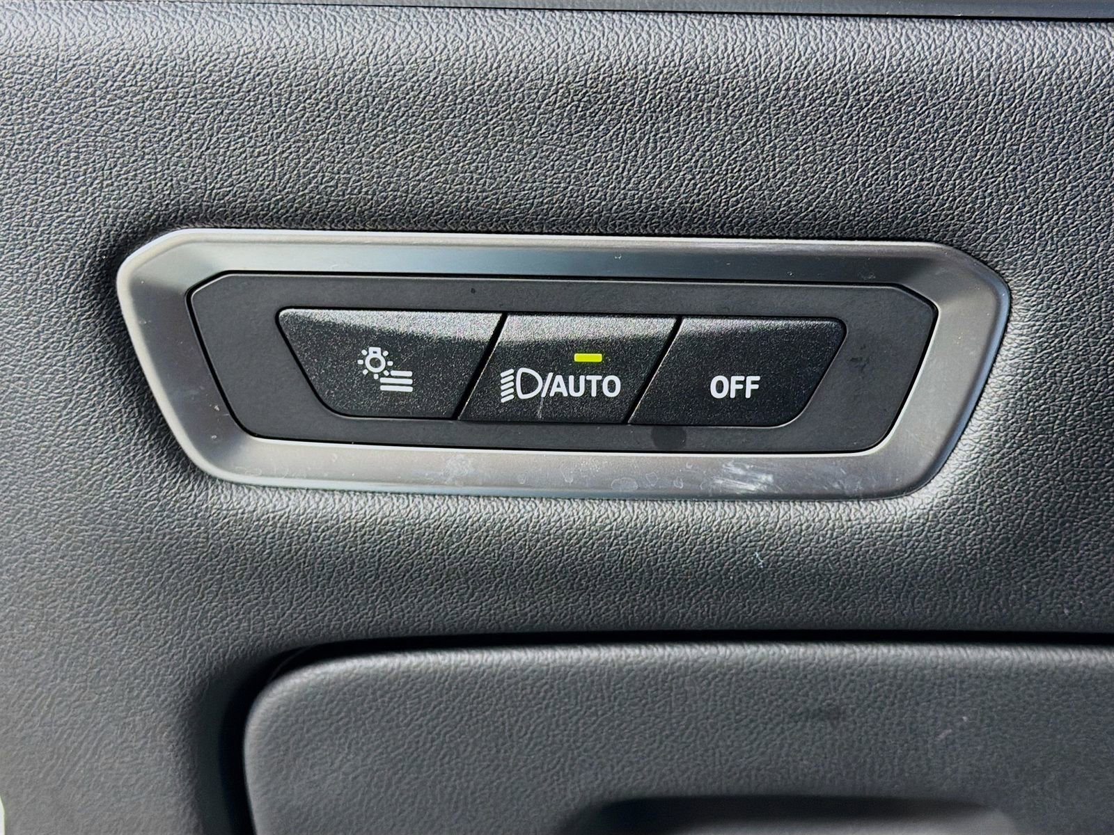 Used 2025 BMW X7 xDrive40i w/ Executive Package image 11