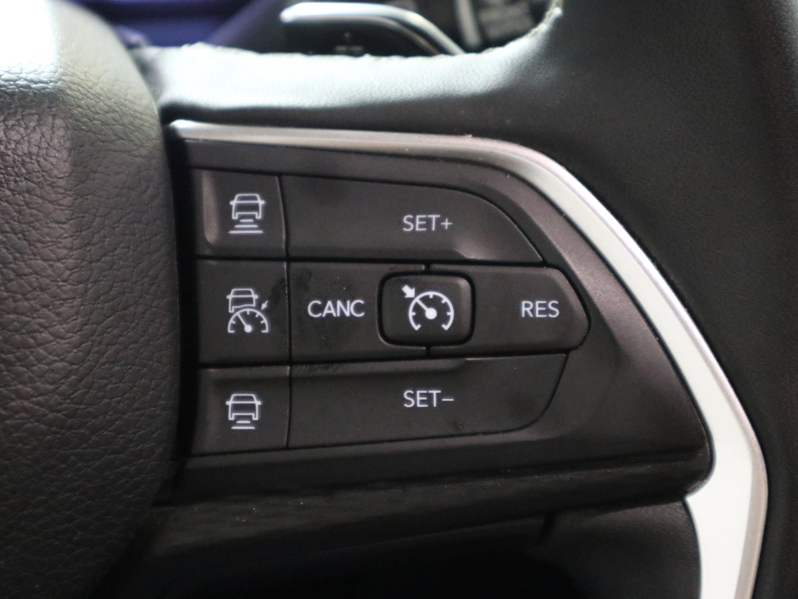 Used 2024 Jeep Grand Cherokee L Laredo image 33