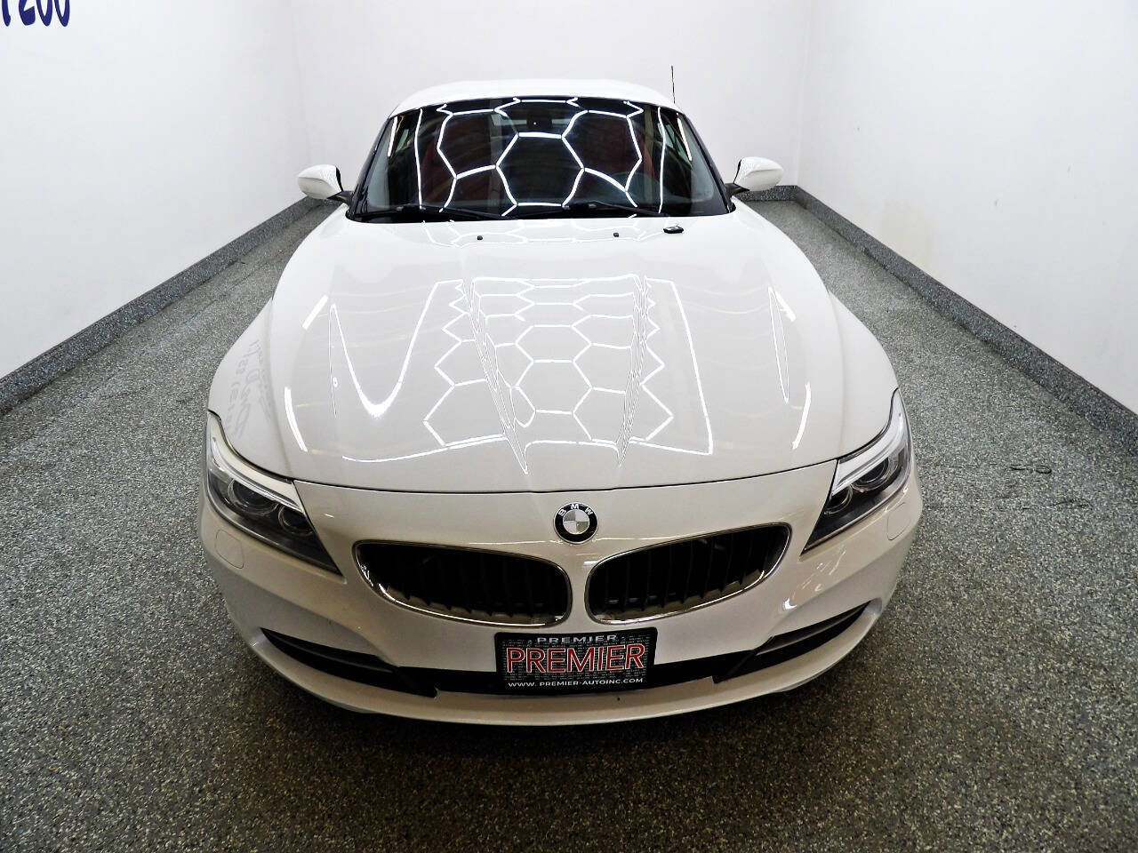 Used 2016 BMW Z4 sDrive28i RWD image 2