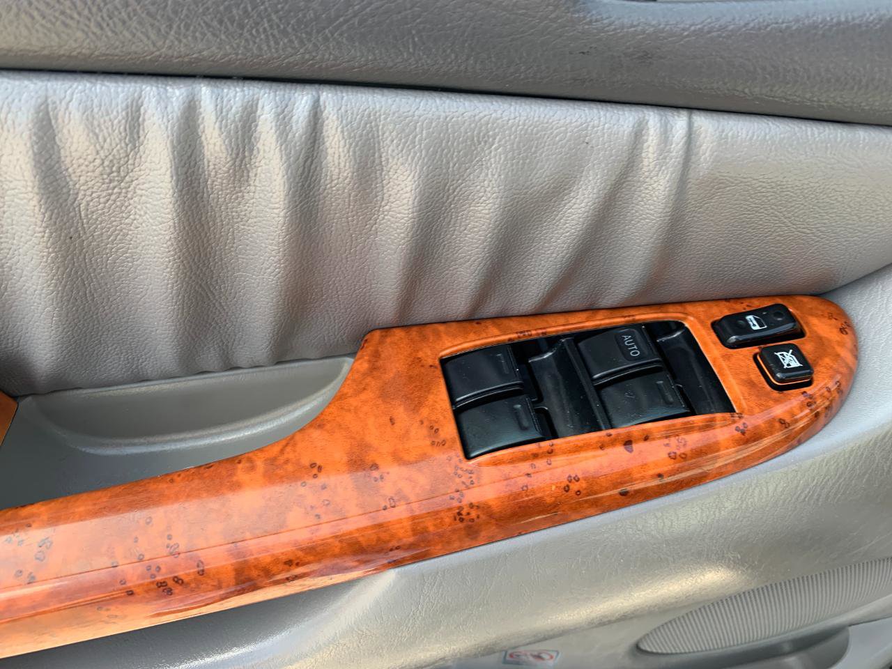 Used 2009 Toyota Sienna XLE FWD image 10