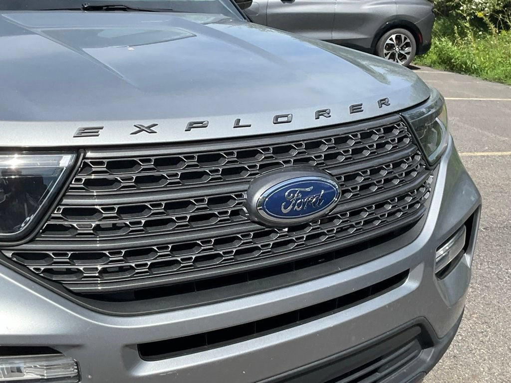 Used 2022 Ford Explorer XLT w/ Equipment Group 202A AWD/4WD image 20