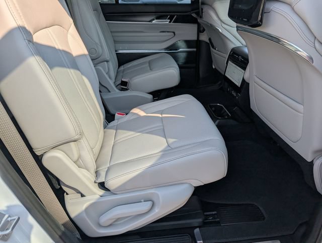 New 2026 Jeep Grand Wagoneer Summit w/ Rear Seat Video Group I AWD/4WD image 30